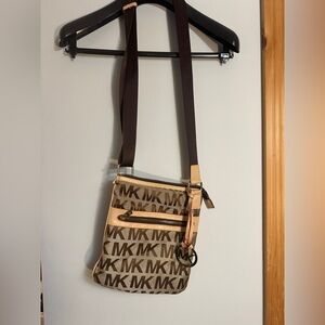 MICHAEL KORS BEIGE+MOCHA BROWN MK LOGO CROSSBODY,SHOULDER BAG